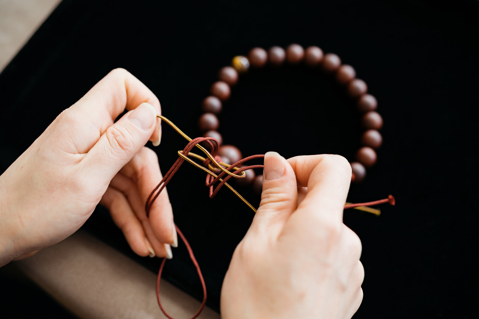 伝統工芸品「木珠」をつかった念珠づくり